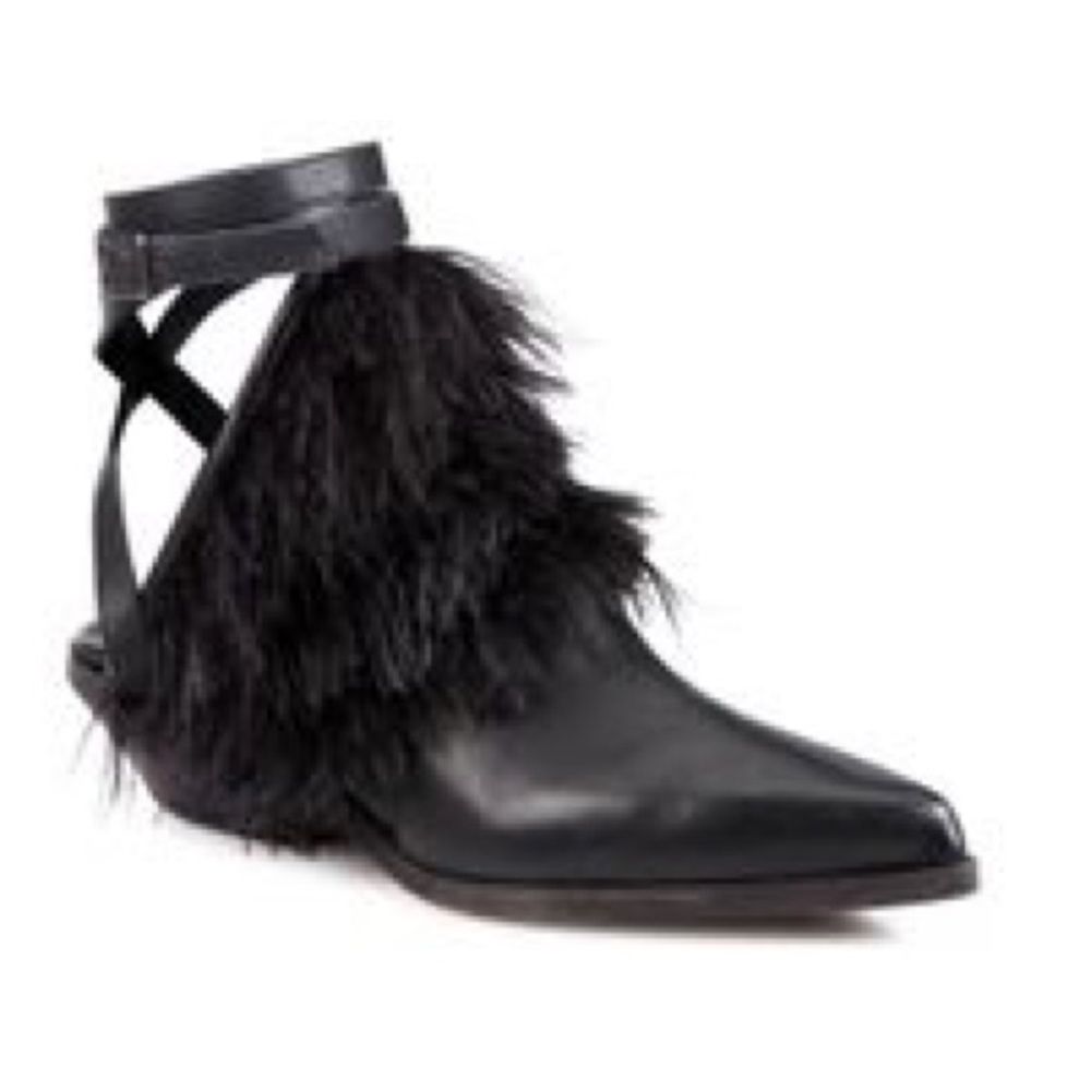 LD Tuttle Feather Ankle Boots